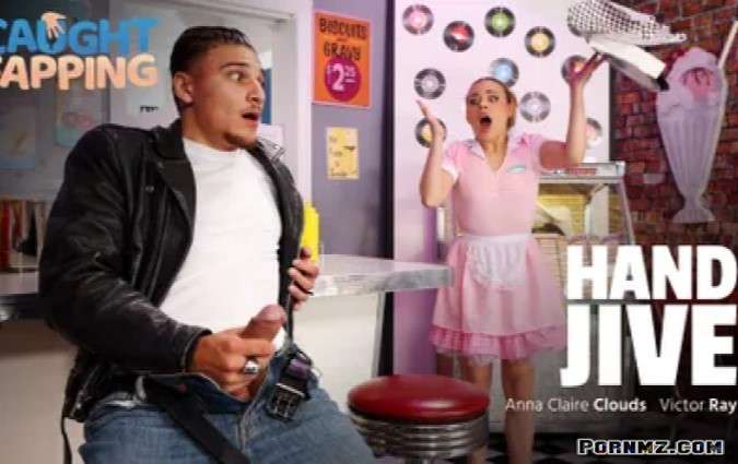 CaughtFapping Anna Claire Clouds Hand Jive Pornmz