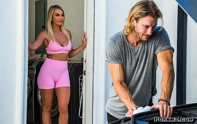DirtyWivesClub Andi Avalon Pays Her Mechanic With Pussy Pornmz